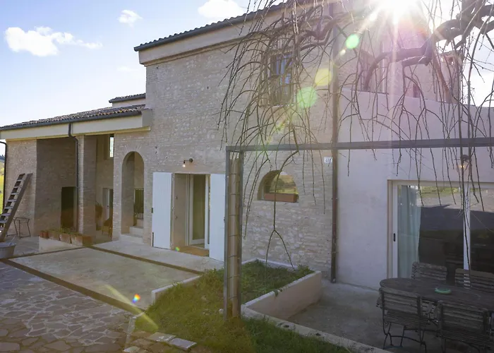 Cavallara - Pace, Natura E Musica *